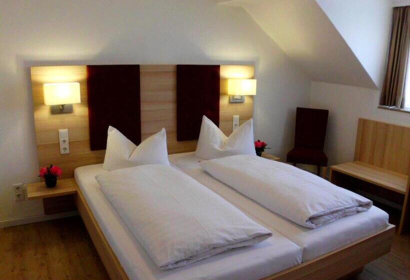 בית מלון כפרי Zur Traube