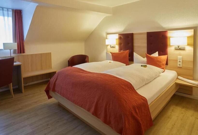 בית מלון כפרי Zur Traube