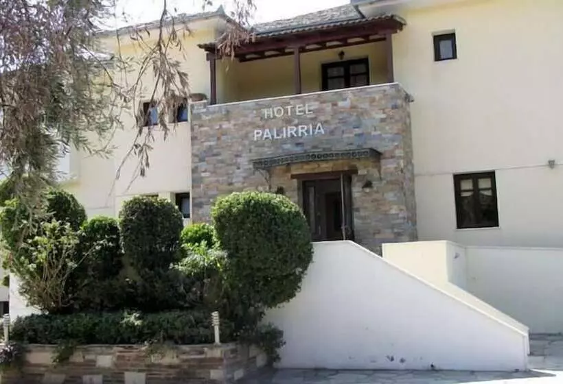 Palirria Hotel & Studios