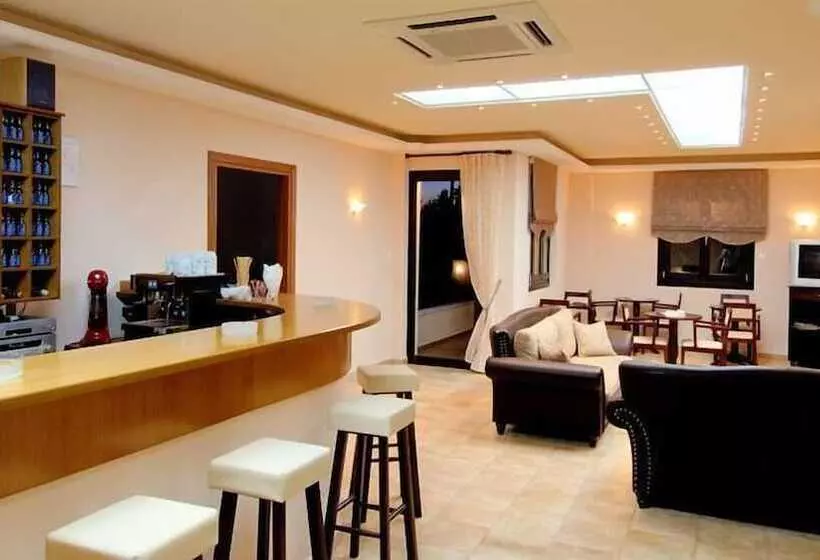 Palirria Hotel & Studios