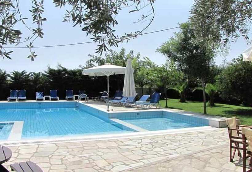 Palirria Hotel & Studios