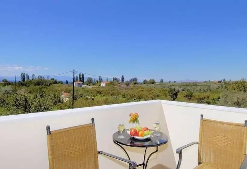 Palirria Hotel & Studios