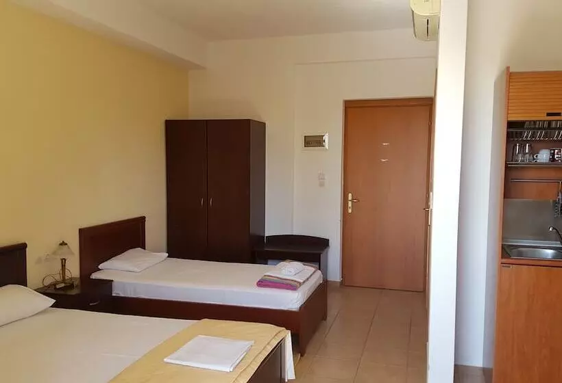 Palirria Hotel & Studios