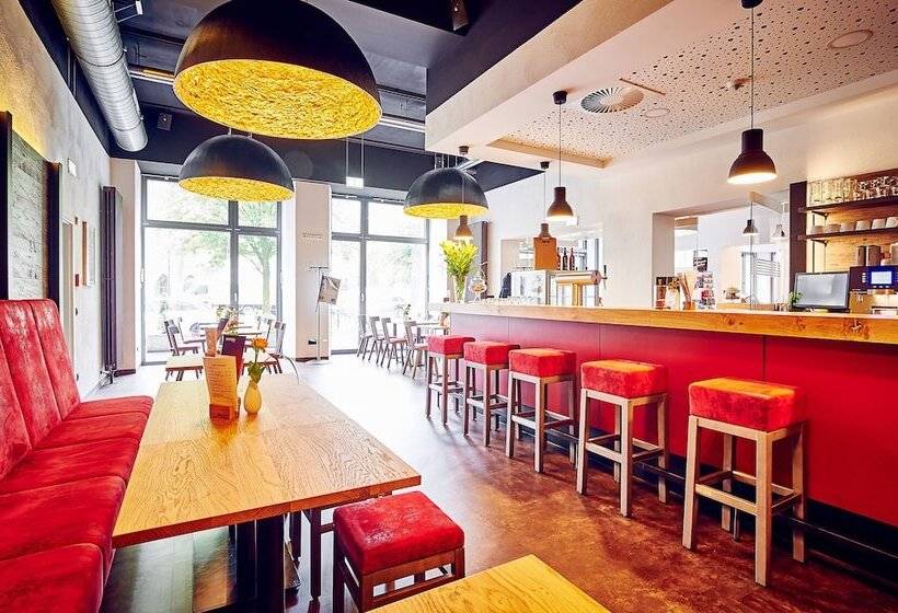 پانسیون Djh Jugendgästehaus Adolph Kolping