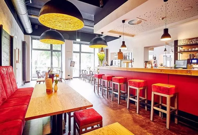 ペンション Djh Jugendgästehaus Adolph Kolping