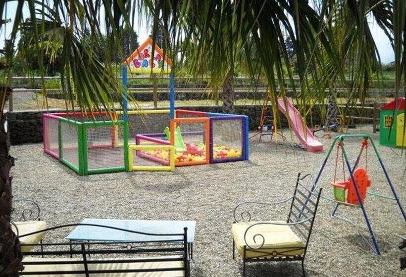 إقامة Oasi Del Fiumefreddo