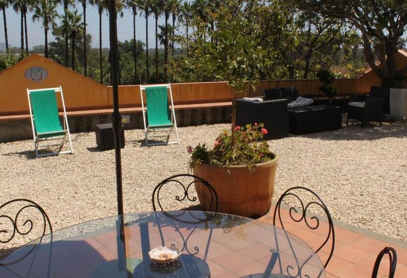 إقامة Oasi Del Fiumefreddo