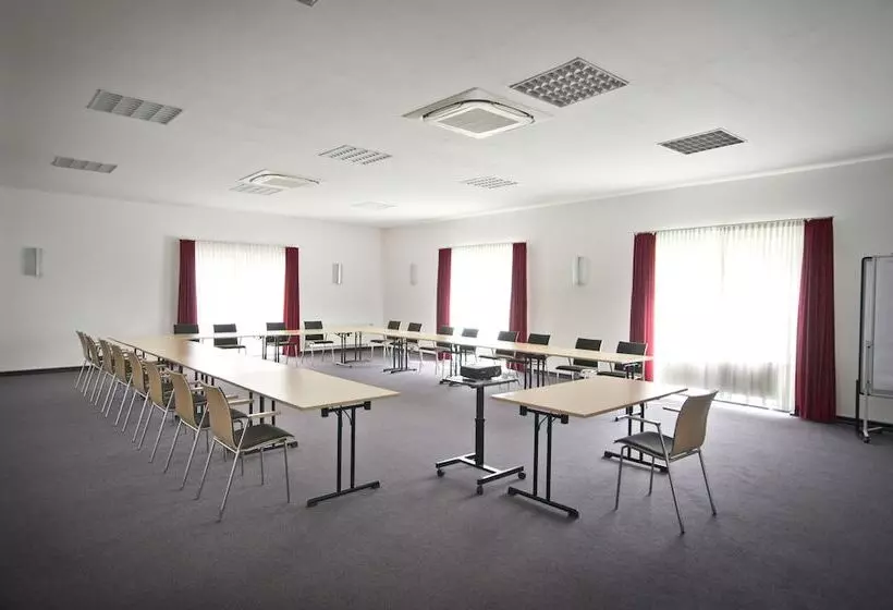 Отель Am Kurpark Spath