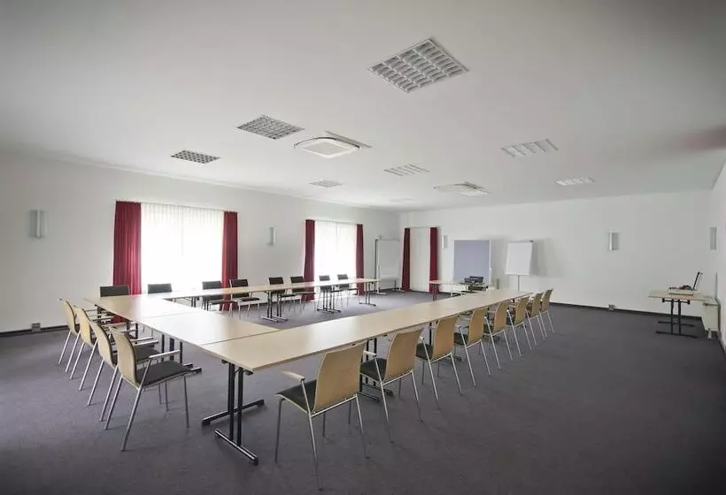 Отель Am Kurpark Spath