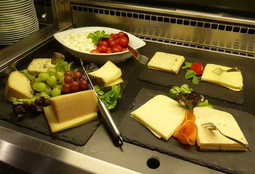 Отель Am Kurpark Spath