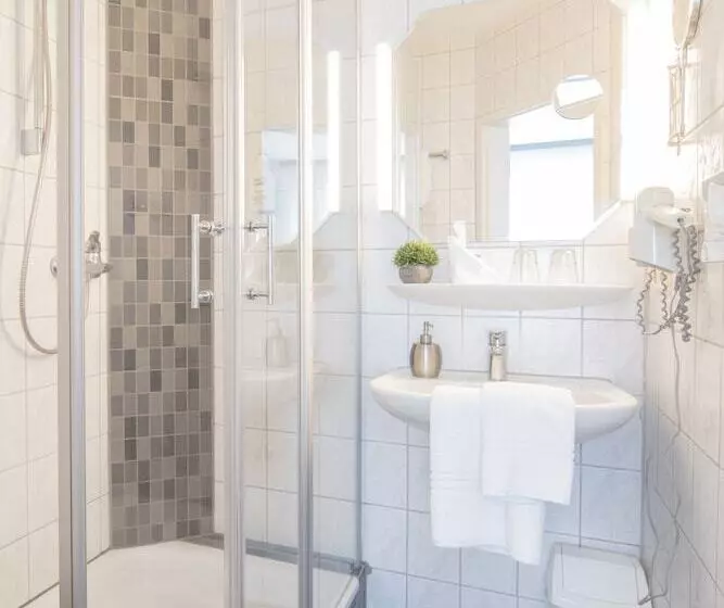 Отель Am Kurpark Spath