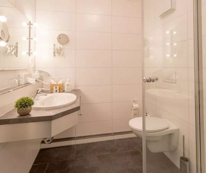 Отель Am Kurpark Spath