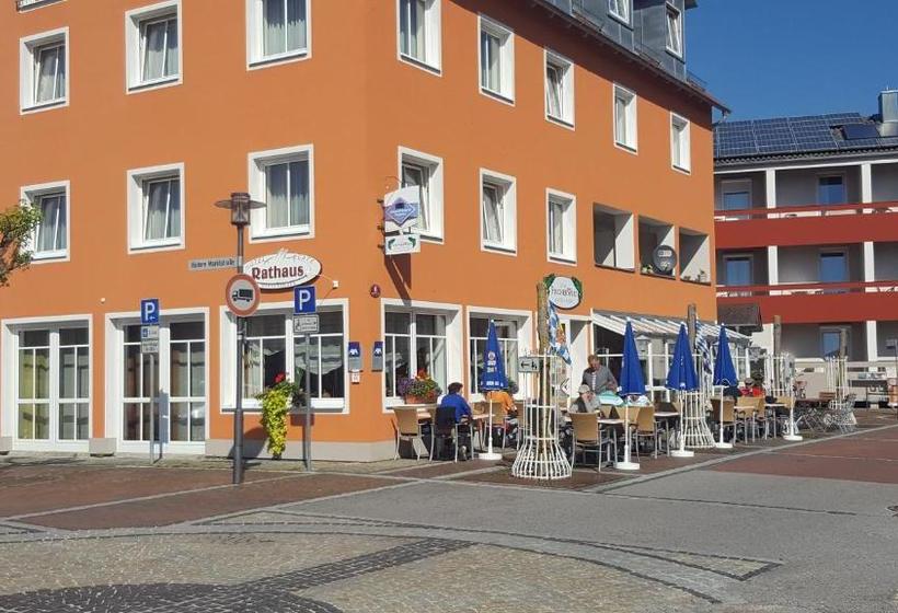 Отель Cafe Rathaus