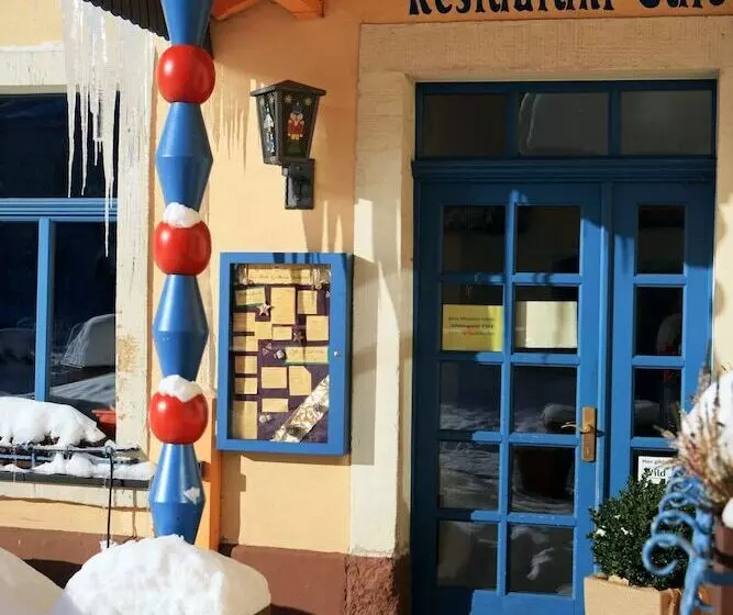 Отель Erbgericht Buntes Haus