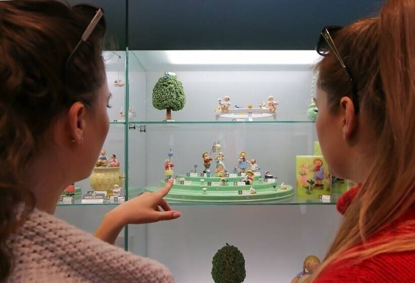 Отель Erbgericht Buntes Haus