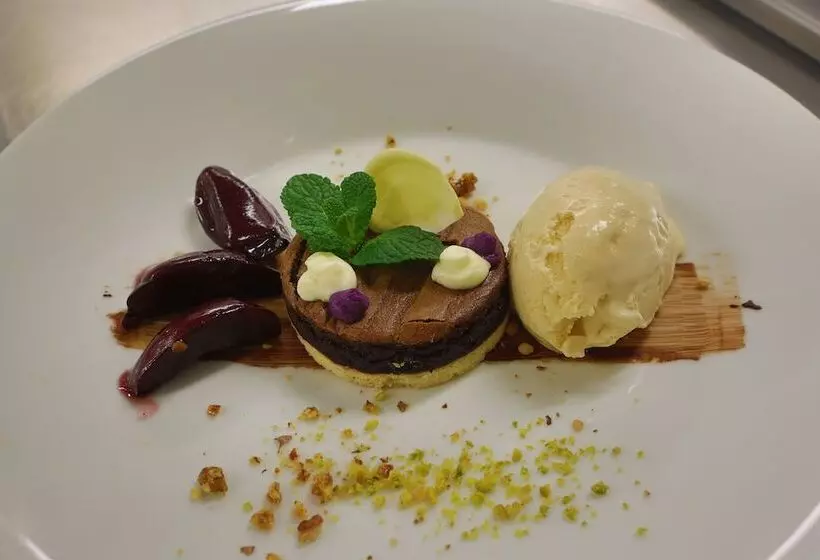 Отель Fetzers Land