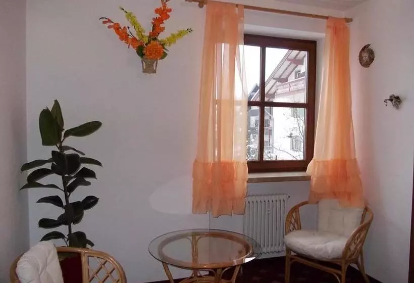 ホテル Das Lambacher