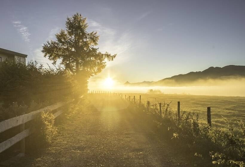 فندق Mittelburg Wellness