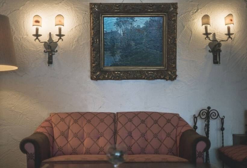 فندق Mittelburg Wellness