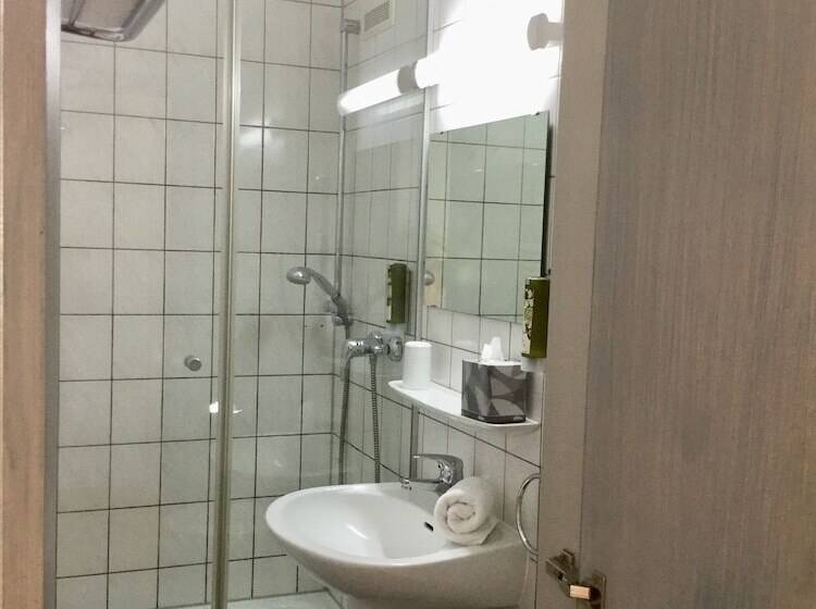 فندق & Restaurant Badischer Hof