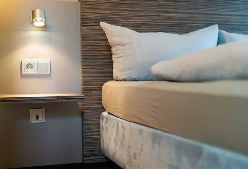 هتل & Restaurant Badischer Hof