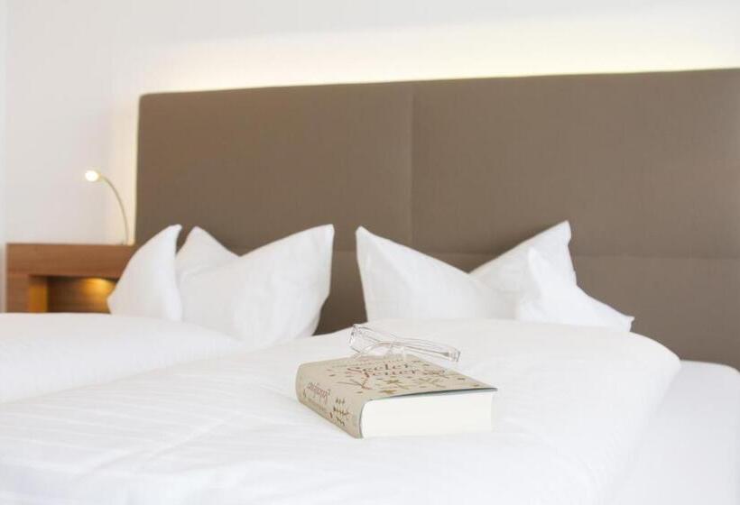 ホテル Strandhaus Eberle