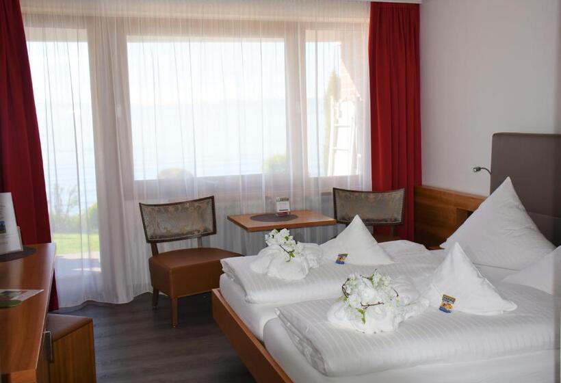 ホテル Strandhaus Eberle