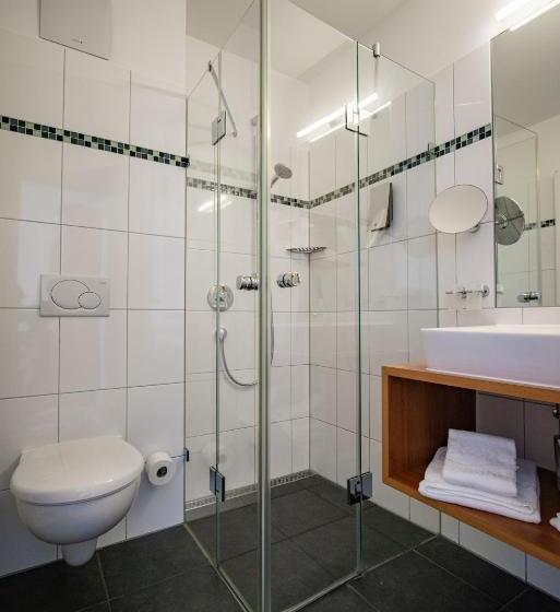 ホテル Strandhaus Eberle