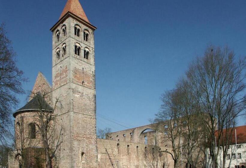 Отель Thermalis Das Boardinghouse Im Kurpark Bad Hersfeld