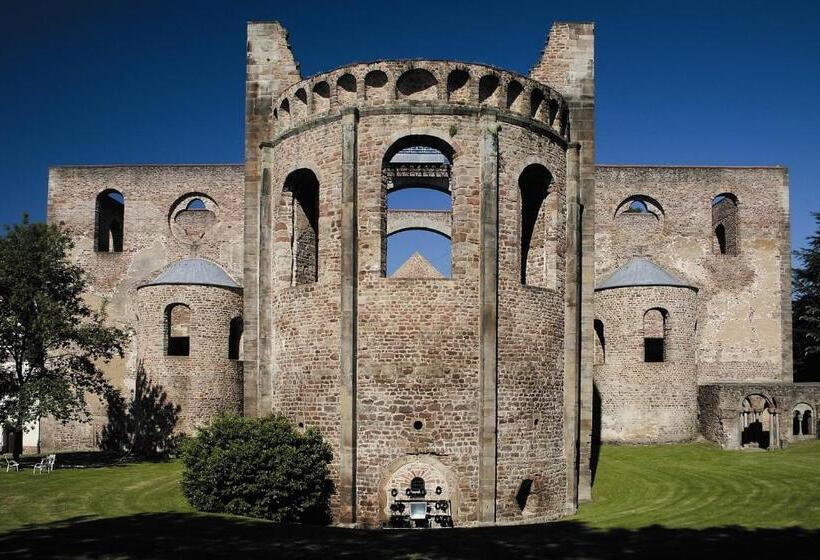 Отель Thermalis Das Boardinghouse Im Kurpark Bad Hersfeld