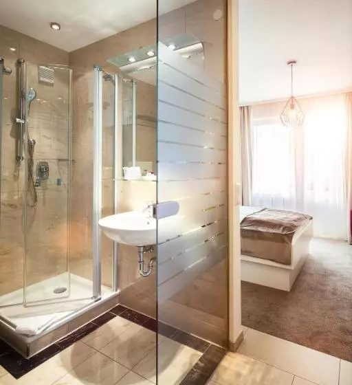 ホテル Traube Revital