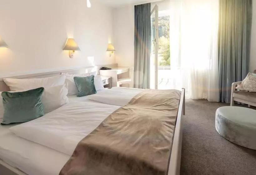 ホテル Traube Revital