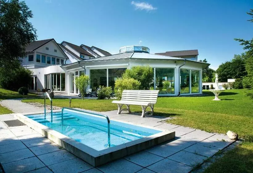 ホテル Traube Revital