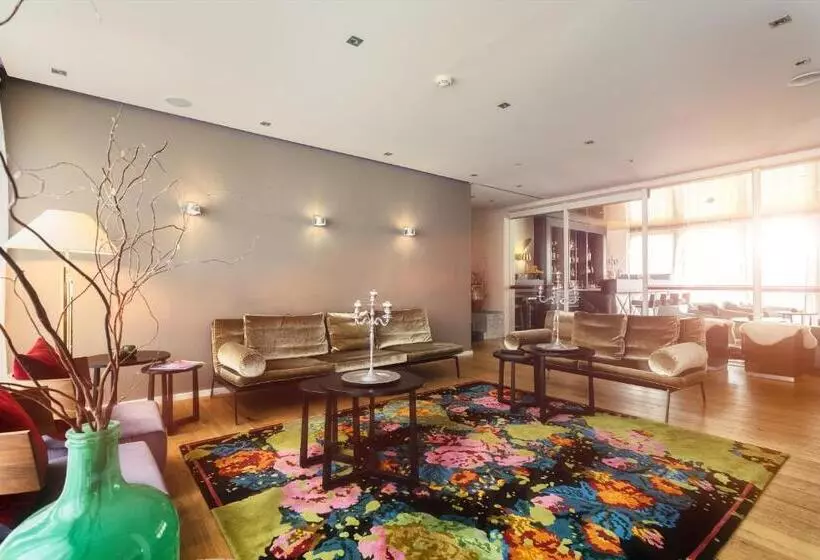 ホテル Traube Revital