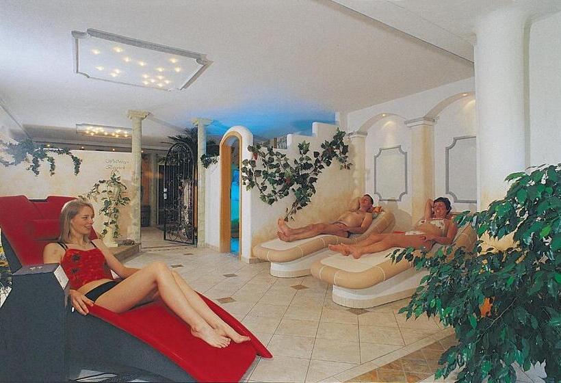 فندق Ursula Garni