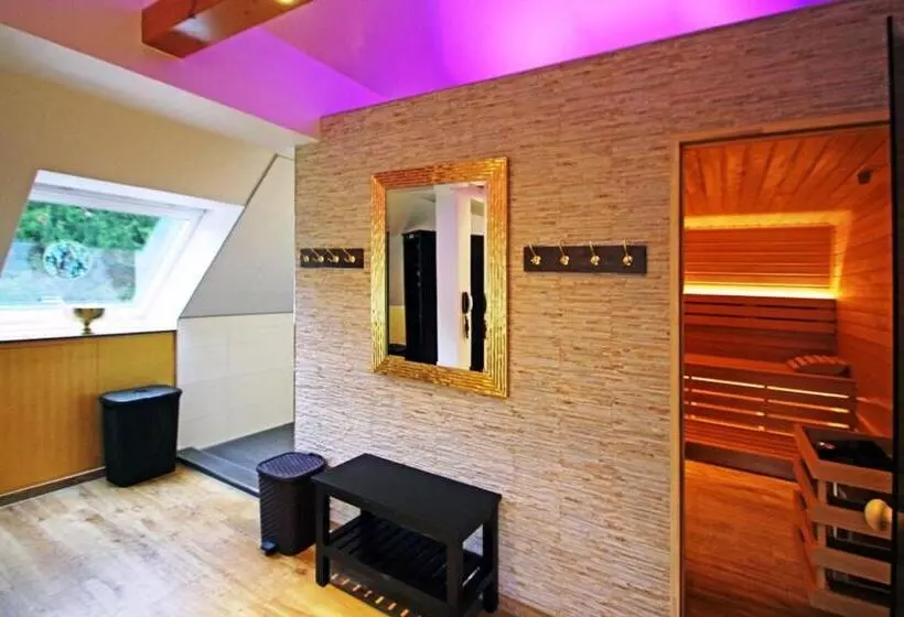 فندق Zum Hackstück