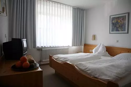 膳宿费 Gasthof Römer-castell