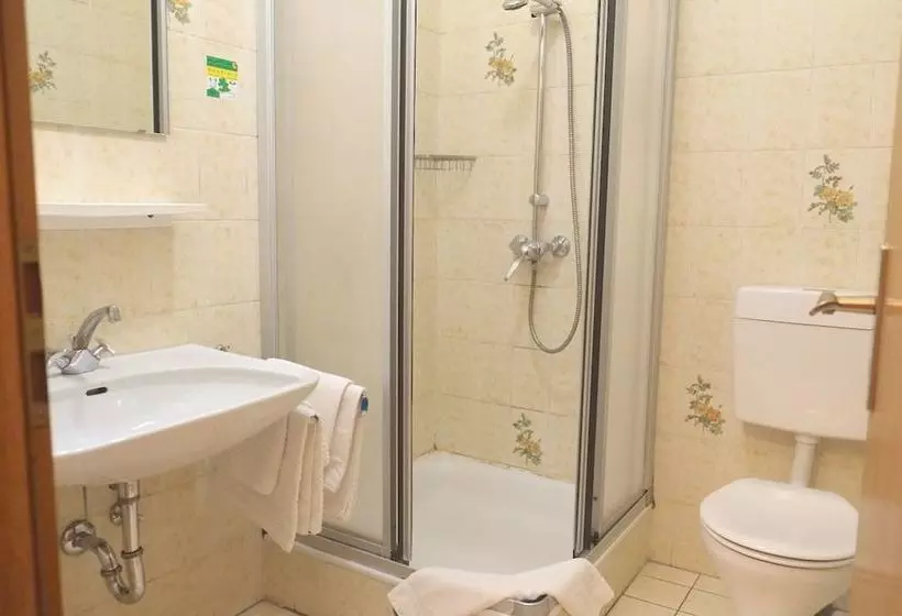 膳宿费 Gasthof Römer-castell