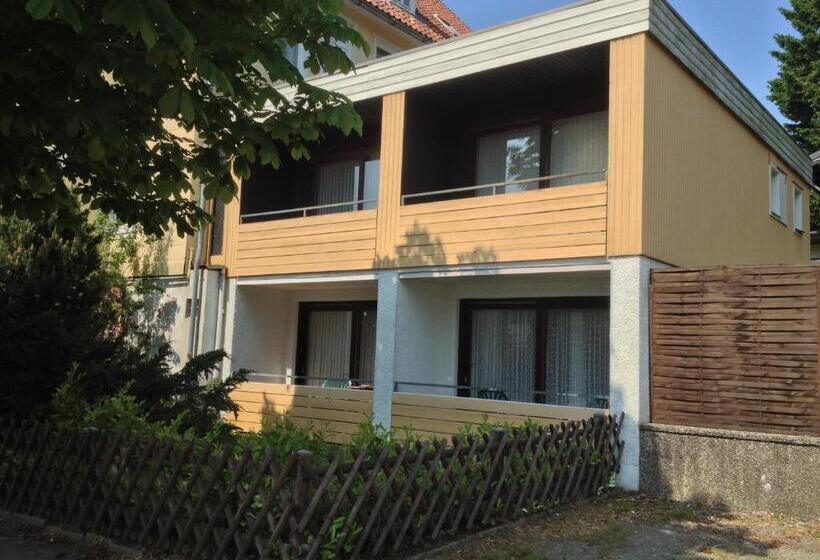 تختخواب و صبحانه Pension Winkel