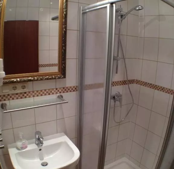 مبيت وإفطار Pension Winkel