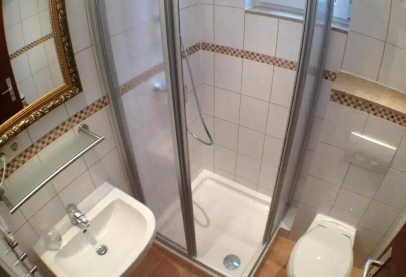 مبيت وإفطار Pension Winkel