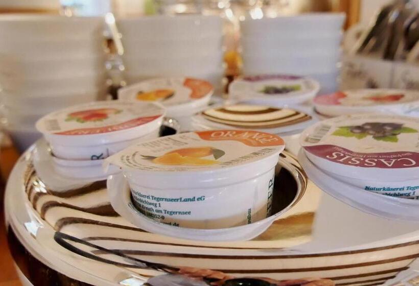 ホテル Berlin Tegernsee