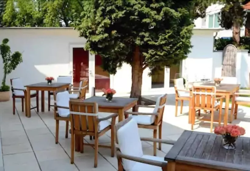 هتل Destination 21