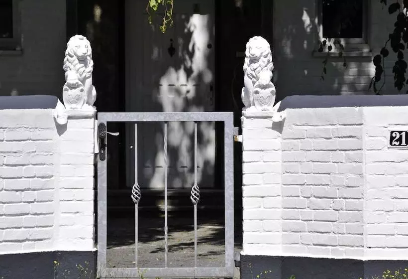 هتل Destination 21