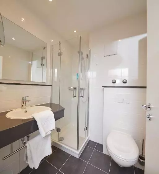 هتل Filderland Stuttgart Messe Airport Self Check In