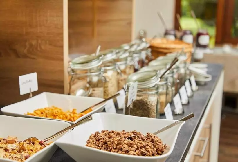 هتل Filderland Stuttgart Messe Airport Self Check In