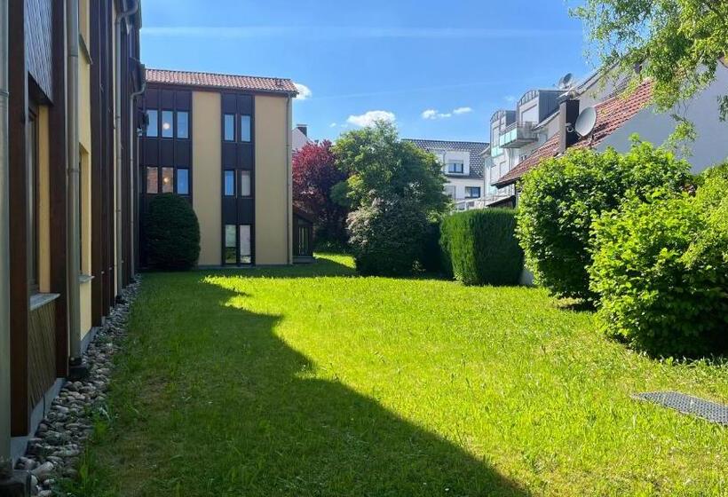 هتل Filderland Stuttgart Messe Airport Self Check In