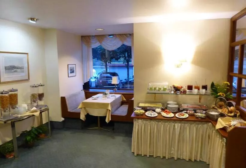 هتل Garni Gunther