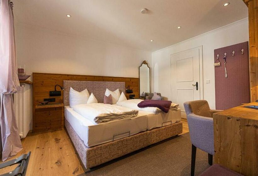 ホテル Garni Reiffenstuel