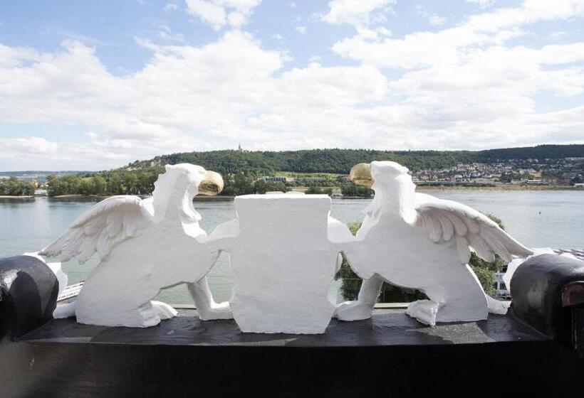 Отель Hajo´s Germania Lodge & Irish Pub